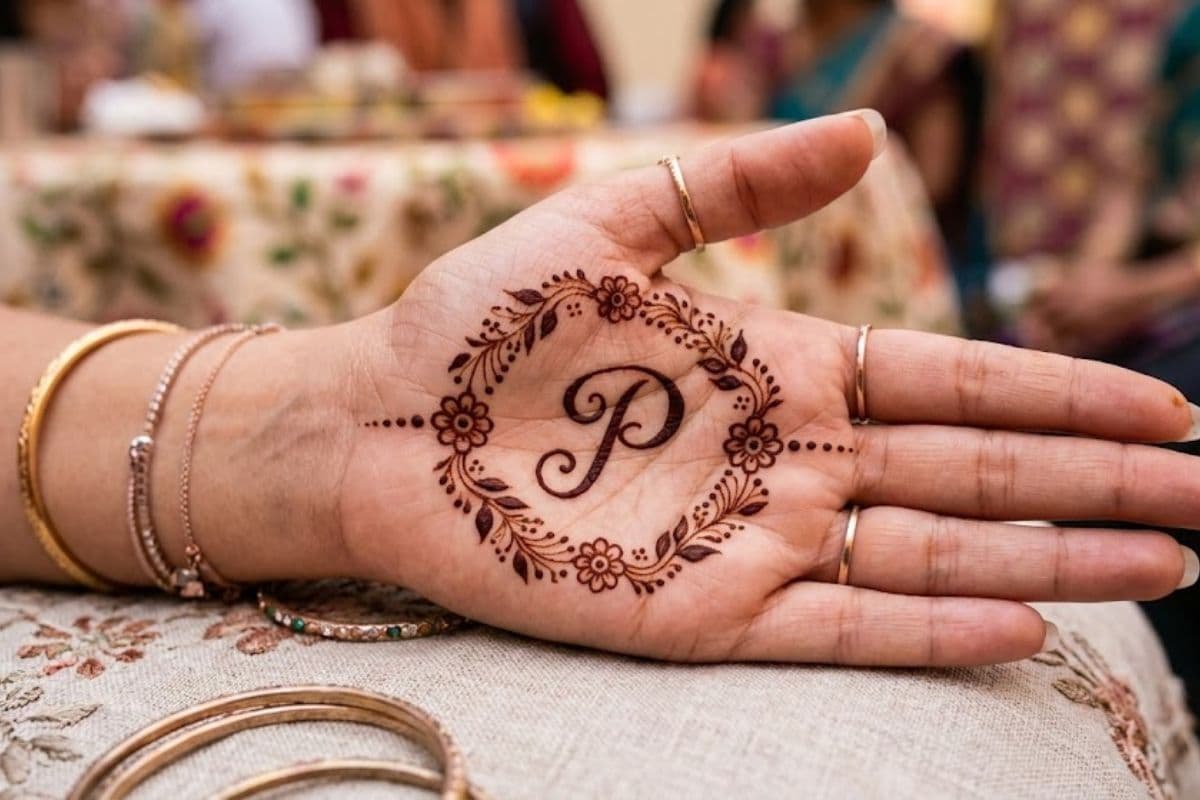 name initial mehndi
