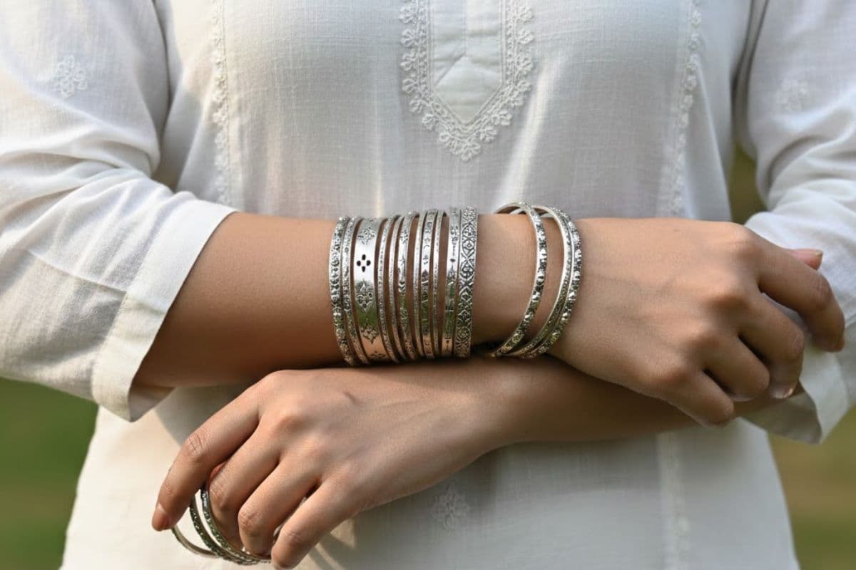 silver colour bangles