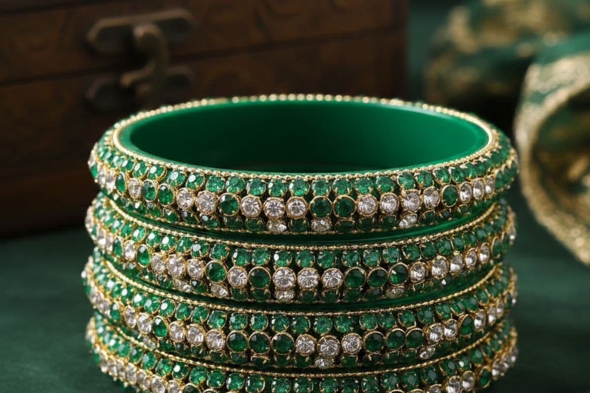 stone work glass green bangles