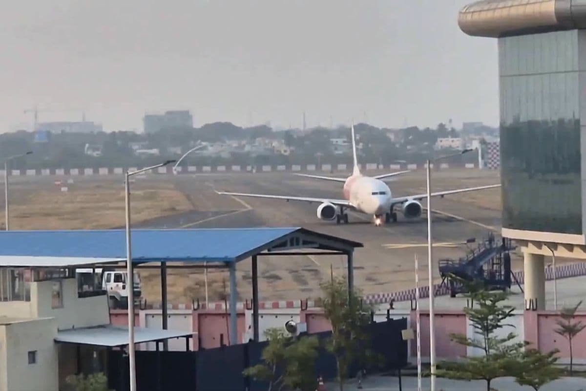 LPG के बाद महंगा हुआ हवाई सफर, AIR India ने टिकट पर फ्यूल सरचार्ज बढ़ाया