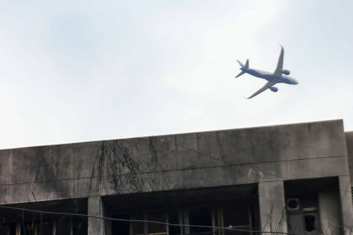 एयर इंडिया का हुआ बुरा हाल, 2,500 West Asia फ्लाइट्स रद्द, कैपेसिटी घटकर 30%