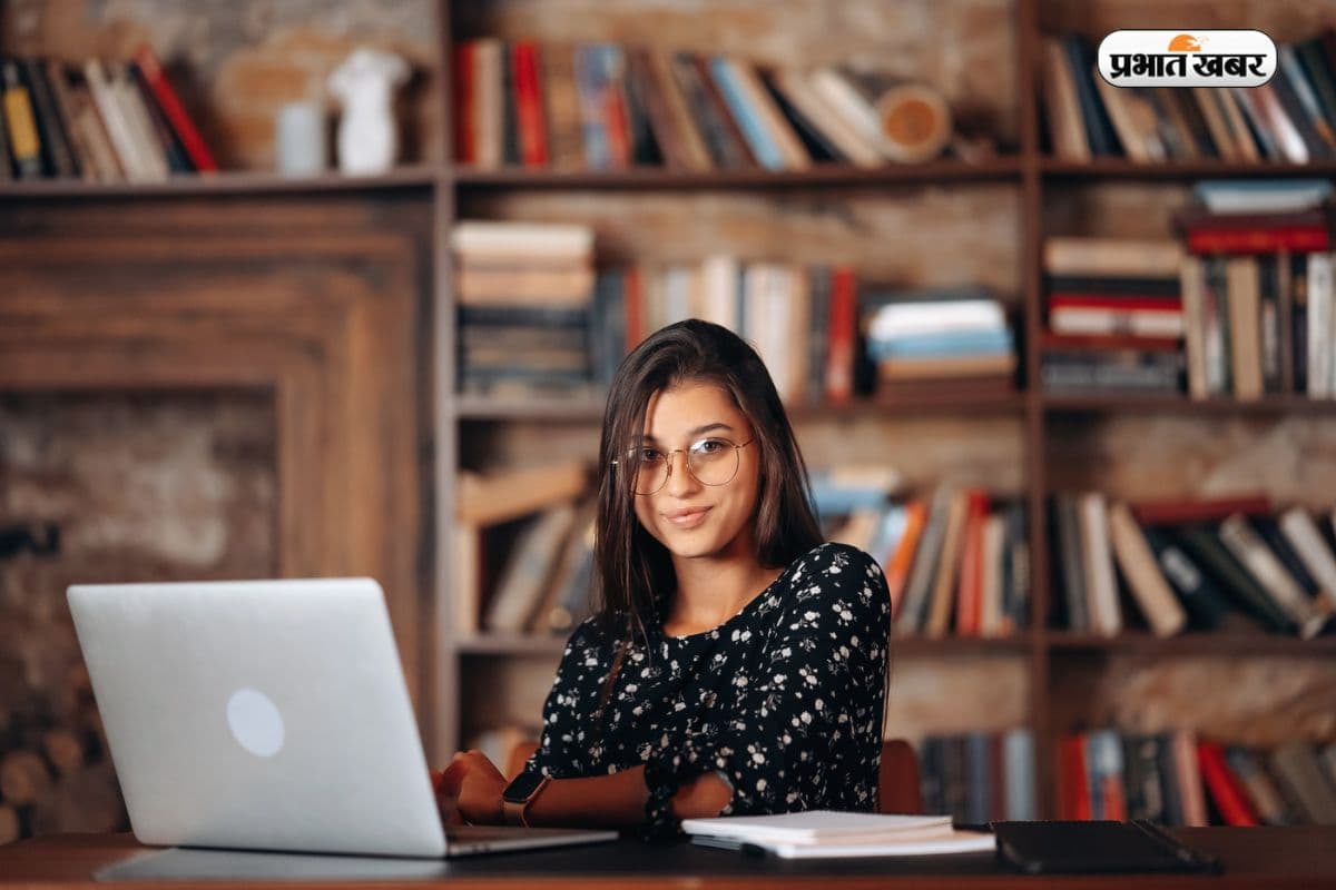 स्मार्टफोन के दौर में ये है सबसे डिमांडिंग करियर, जानें कोर्स और सैलरी डिटेल