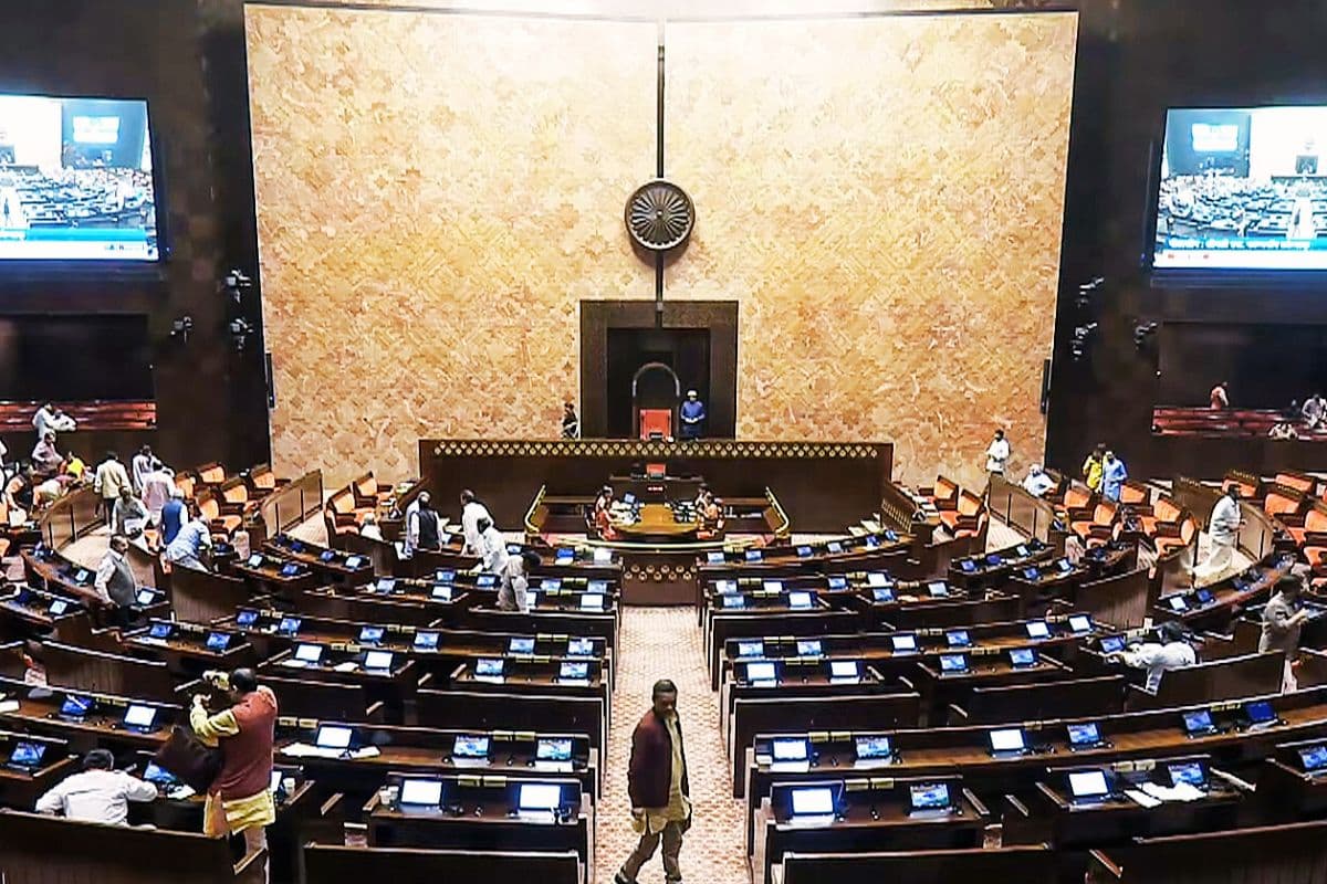 राष्ट्रपति द्रौपदी मुर्मू के प्रोटोकॉल उल्लंघन पर ‘संग्राम’, राज्यसभा में ममता बनर्जी सरकार पर कार्रवाई की मांग