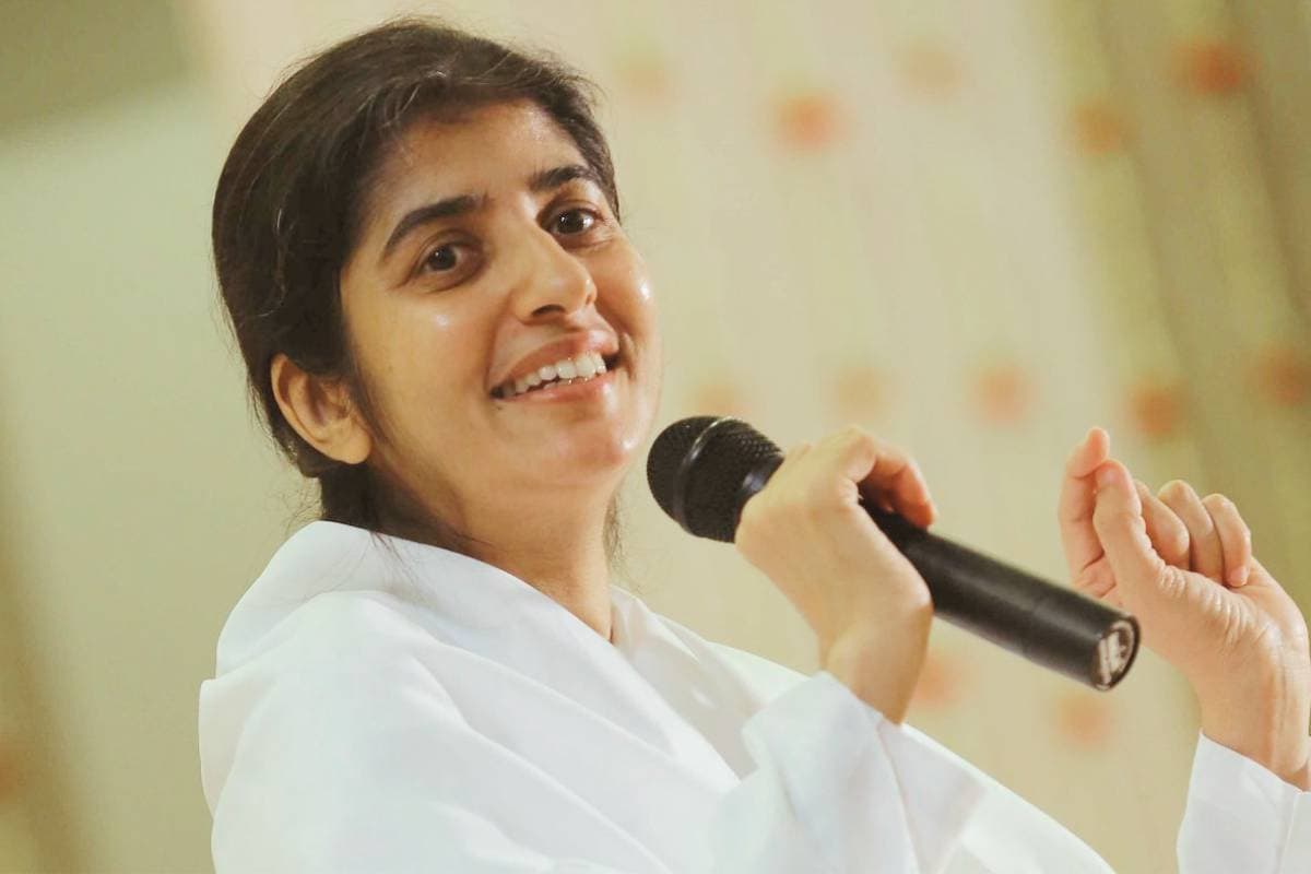 रात को सोने से पहले कहें ये 10 पॉजिटिव बातें – मन हल्का, नींद गहरी और दिन होगा खुशियों भरा