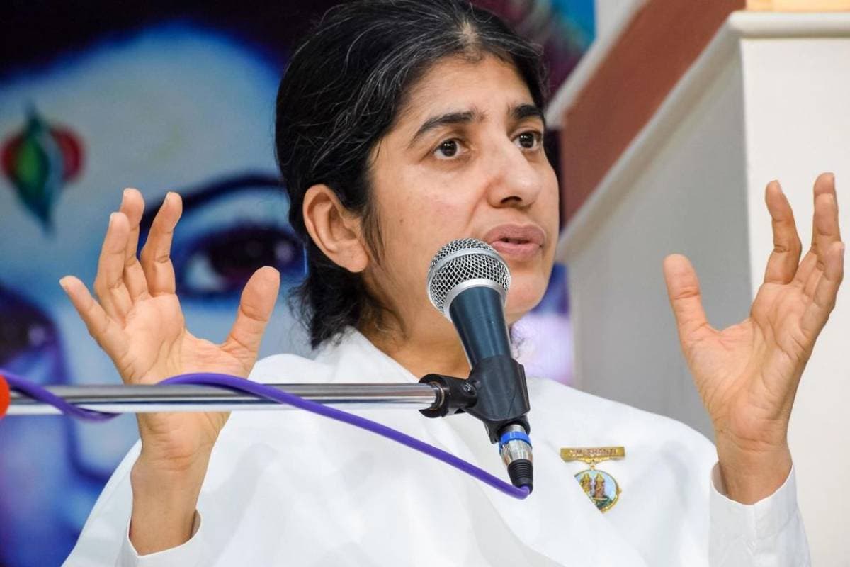 जीवन की सारी उलझनें आसान कर देंगे बीके शिवानी के ये अनमोल विचार