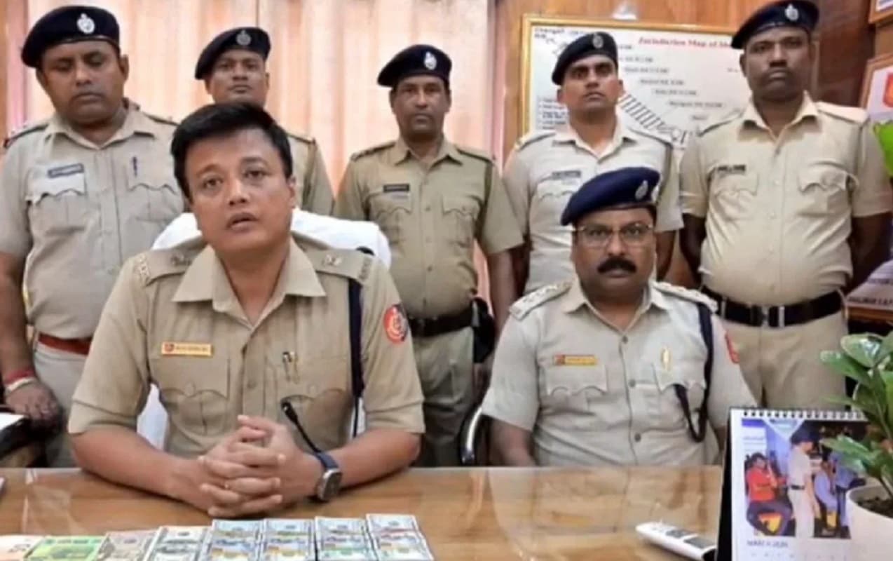 बंगाल में मतदान से पहले दुरंतो ट्रेन से विदेशी मुद्रा जब्त, पटना से कोलकाता आ रहा था पैसा