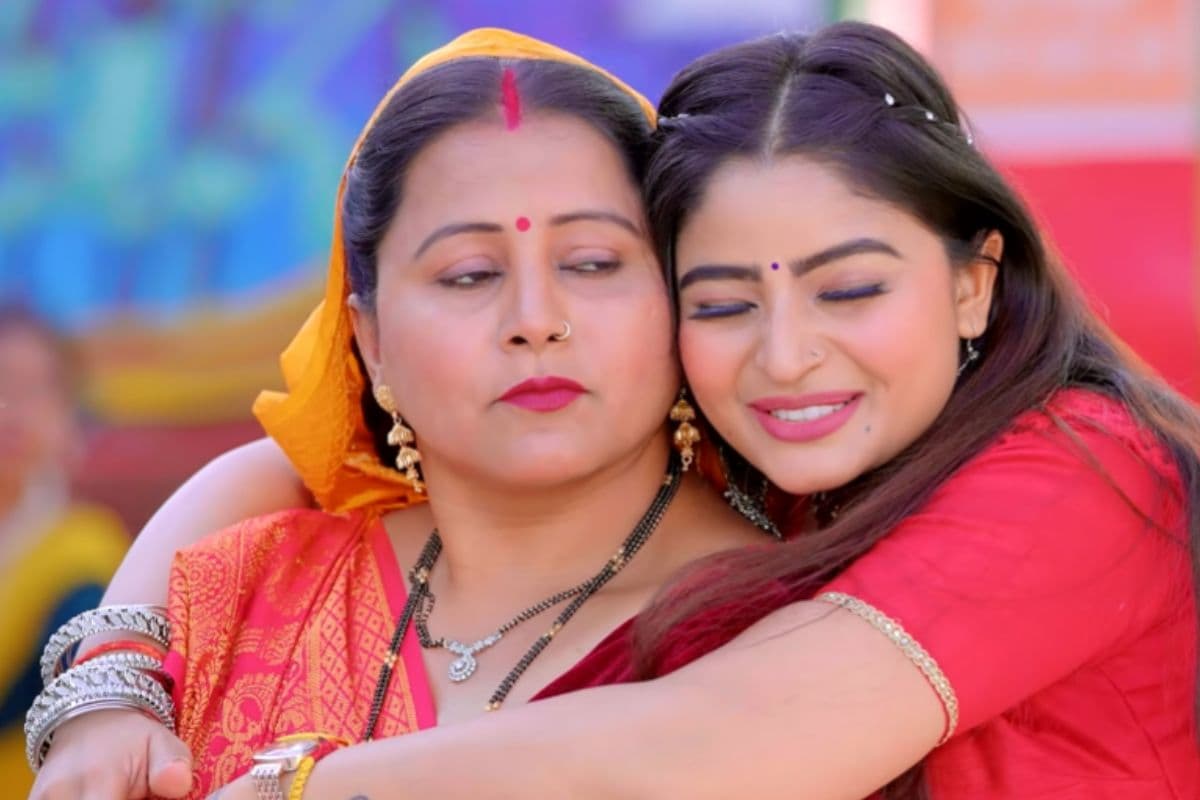 लाल साड़ी में छाईं शिवानी सिंह,‘दामाद रे माई’ गाने में दिखा दिल छू लेने वाला अंदाज