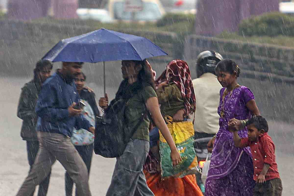 दिल्ली-एनसीआर में बारिश, जानें 23 मार्च तक कैसा रहेगा मौसम