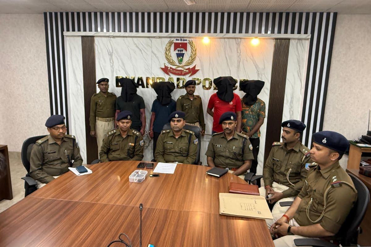 धनबाद में होली पर ‘खूनी खेल’: दो गुटों के बीच जमकर मारपीट और फायरिंग, 2 घायल, चार गिरफ्तार