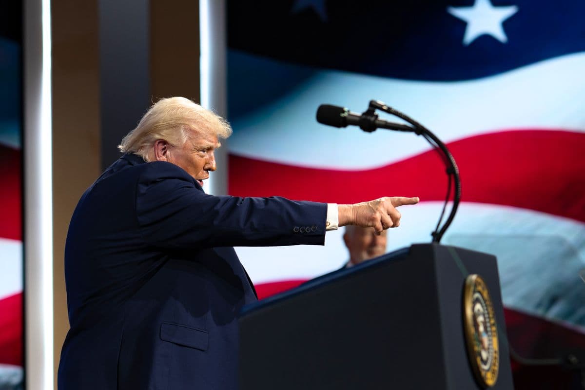 ट्रंप का प्लान: खार्ग आइलैंड पर कब्जे की तैयारी, कहा- ‘ईरान का तेल लेना मेरा सबसे फेवरेट काम’