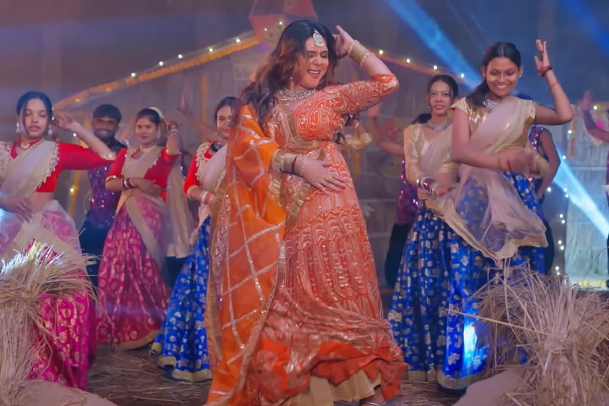 खुशी कक्कड़ का नया रोमांटिक गाना “दुल्हिनिया के” हुआ वायरल, सृष्टि उत्तराखंडी की अदाओं पर फिदा हुए फैंस