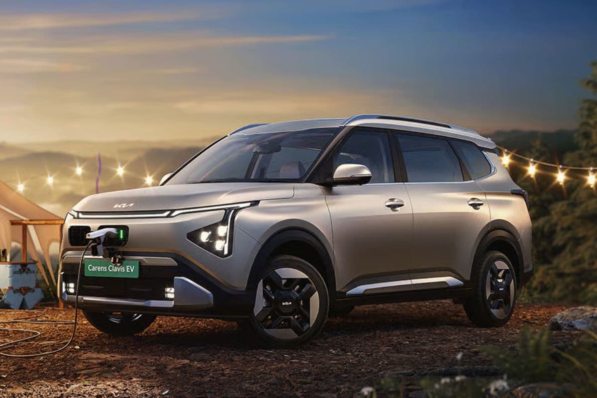 6-सीटर ऑप्शन में आई Kia Carens Clavis EV, कीमत 7-सीटर के बराबर