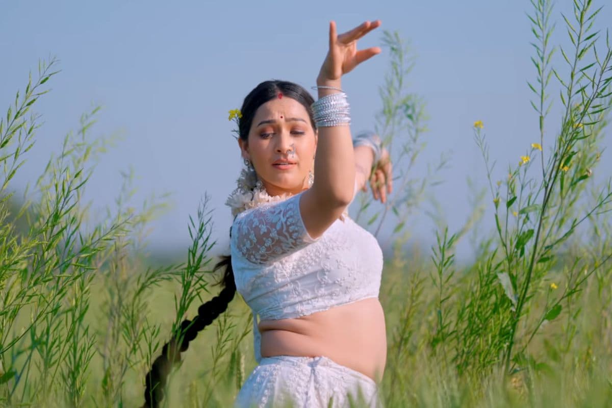 ‘लागे ना उंघईया पिया’ गाना हुआ रिलीज, कल्पना पटवारी की आवाज ने जीता दिल