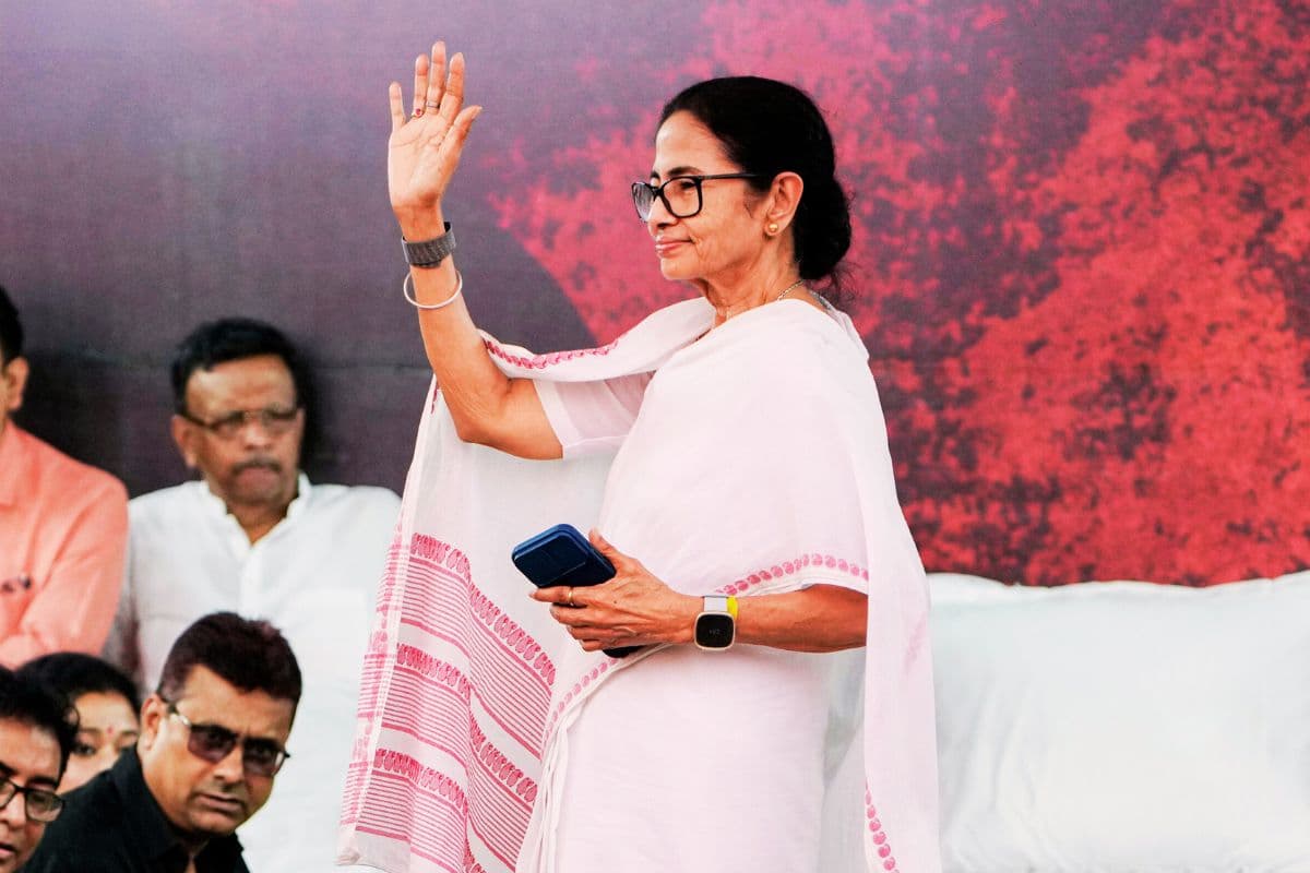 ममता बनर्जी का धरना 5वें दिन खत्म : SC के आदेश को बताया ‘जीत’, बोलीं- खुल गया आयोग का बंद दरवाजा