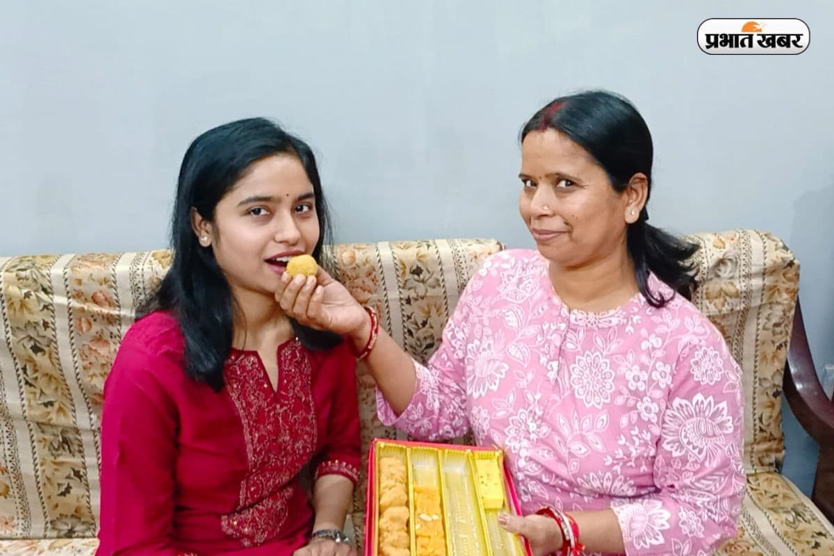 साहिबगंज की बेटी निहारिका ने रचा इतिहास, UPSC में 365 रैंक