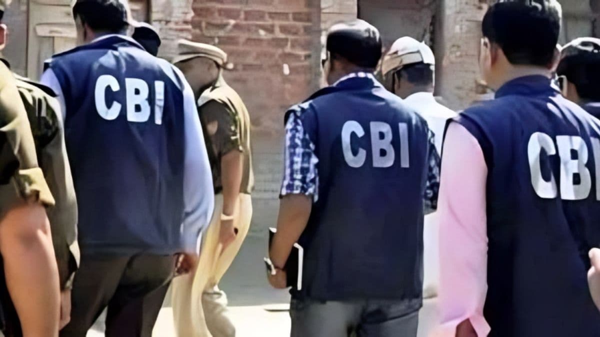 पटना हॉस्टल कांड: गांव पहुंची CBI टीम, परिजनों ने नहीं खोला दरवाजा-20 मिनट इंतजार के बाद लौटी टीम