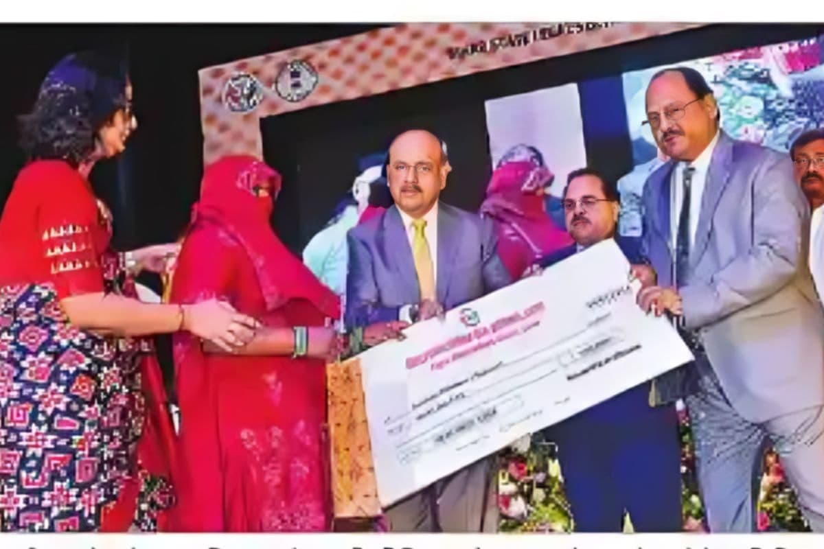 एसिड बिक्री पर सख्ती, चीफ जस्टिस का निर्देश-हर अस्पताल में मुफ्त इलाज, बोर्ड लगाने को कहा