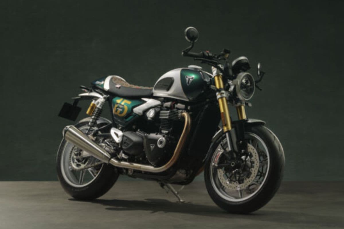Triumph ने अनवील की DGR Edition, बनी है सिर्फ एक पीस