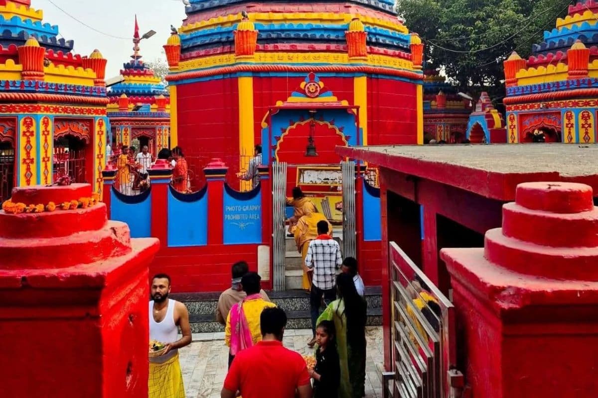 श्रद्धालुओं से बदसलूकी बर्दाश्त नहीं! रामगढ़ के रजरप्पा मंदिर में निकास द्वार से एंट्री बंद, लगेंगे 8 CCTV कैमरे