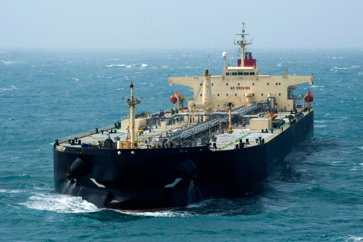 एक दो नहीं सात रूसी तेल जहाजों का यू-टर्न, चीन का रास्ता छोड़ भारत की ओर मुड़े