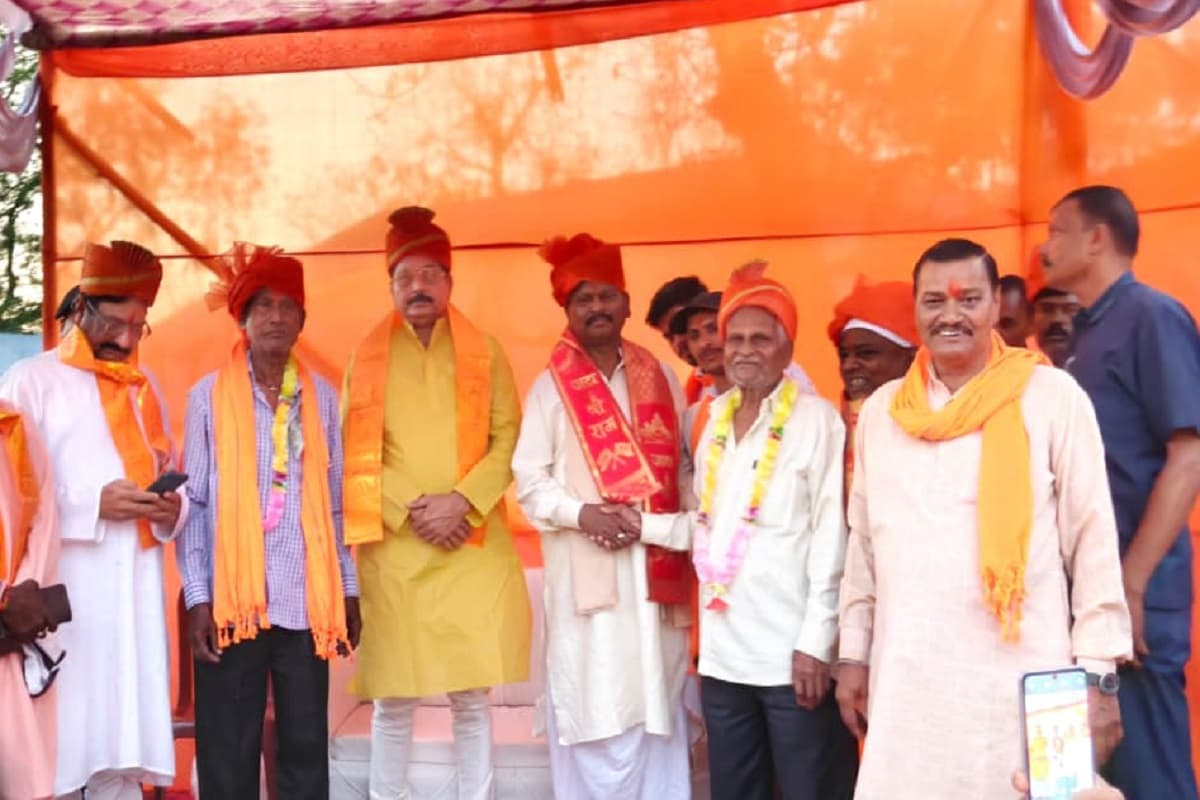 सरायकेला के मोहितपुर में श्रद्धा-उल्लास के साथ निकला रामनवमी जुलूस, अर्जुन मुंडा भी हुए शामिल