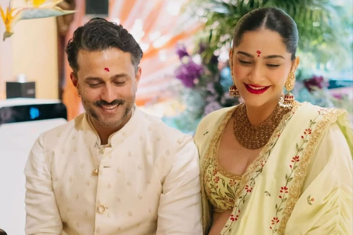 दूसरी बार मां बनीं सोनम कपूर, जानिए बेटा हुआ या बेटी?