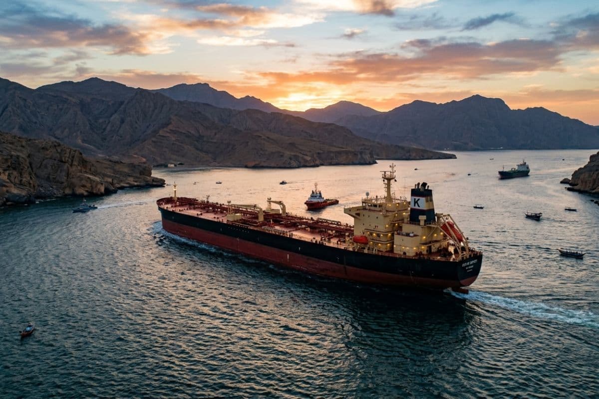 होर्मुज की घेराबंदी: क्या ईरान वसूल रहा 18 करोड़? ट्रंप ने दिया 48 घंटे का अल्टीमेटम