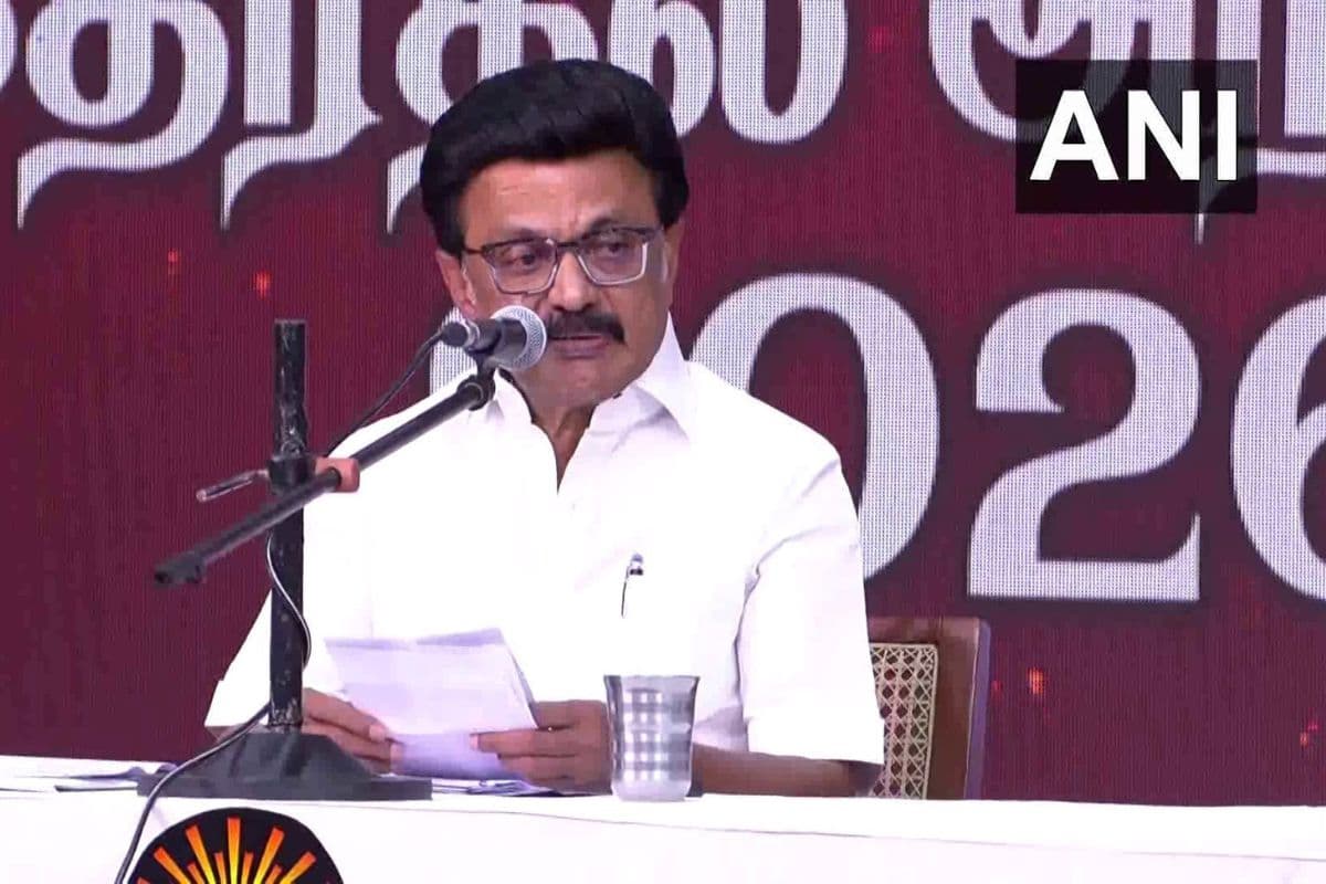 तमिलनाडु चुनाव : डीएमके का वादा- महिलाओं को हर महने 2,000 रुपए, स्वास्थ्य बीमा भी होगा डबल