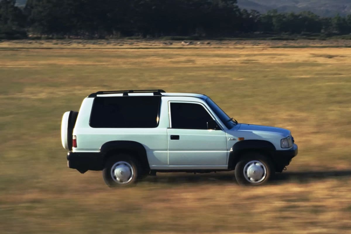 1,948cc का इंजन, कीमत सिर्फ ₹5 लाख, क्या आपको पता है भारत की पहली SUV कार का नाम?