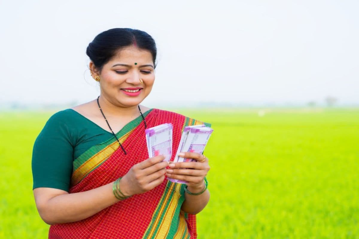 अब गांव की महिलाएं UPI से ले सकेंगी लोन, जानें किसे और कैसे मिलेगा फायदा