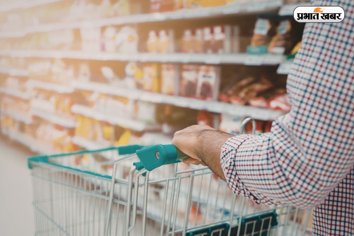 जंग की मार और महंगाई का डर: अमेरिका में ग्राहकों का भरोसा टूटा, $4 के करीब पहुंचा पेट्रोल