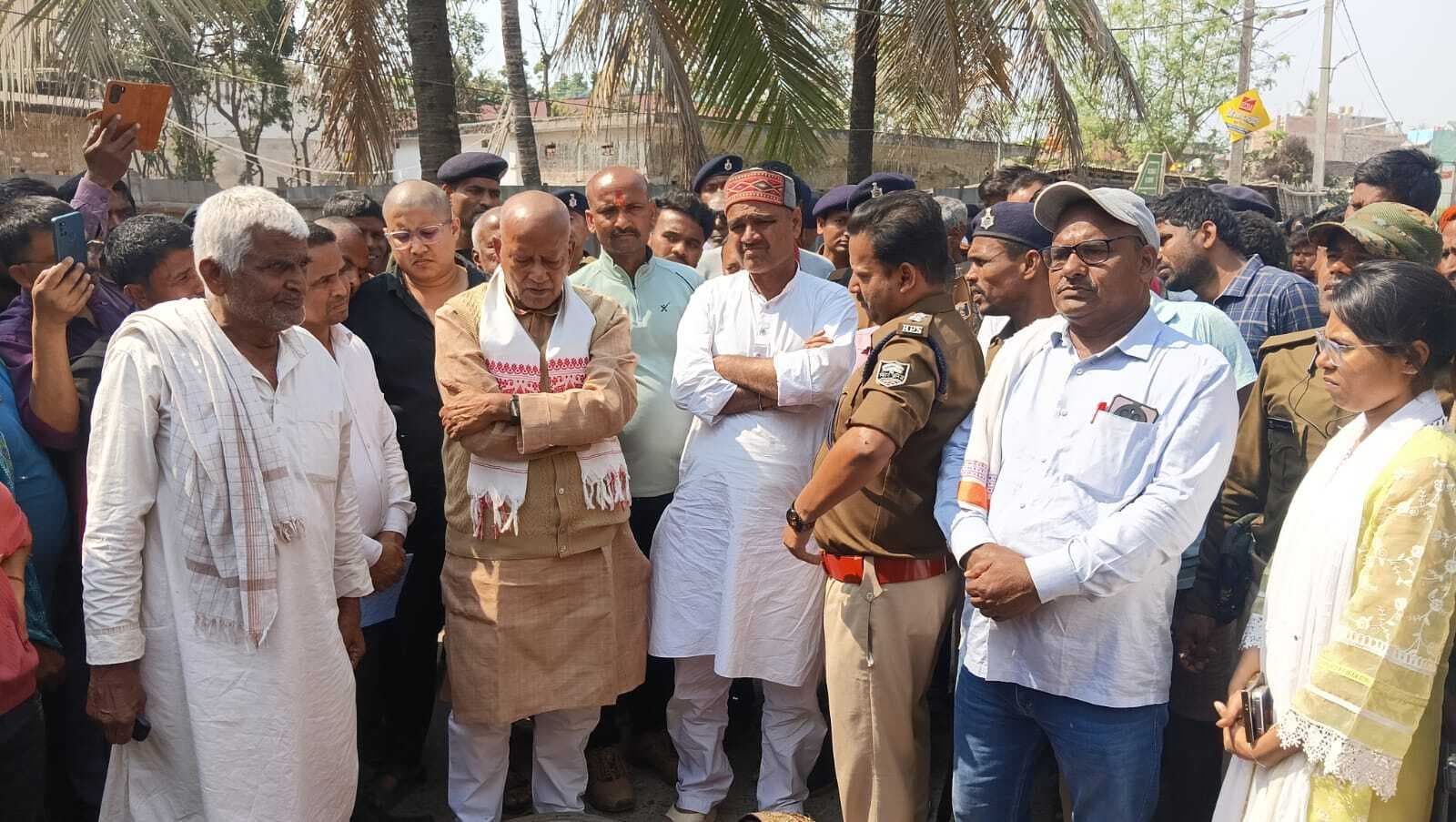 तेज रफ्तार हाइवा की चपेट में आने से 14 वर्षीय किशोर की मौत