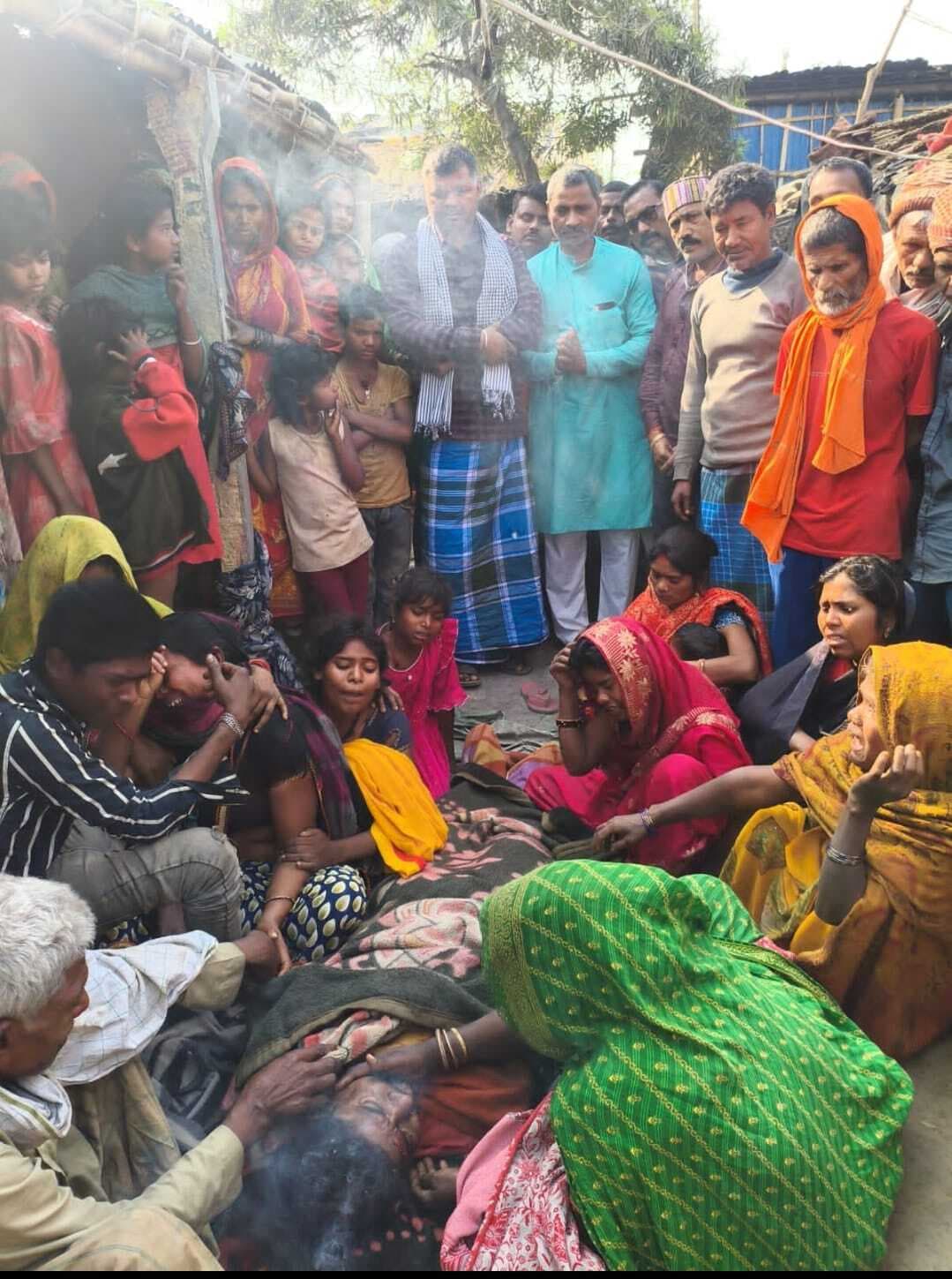 उदाकिशुनगंज में ऑटो पलटने से युवक की मौत, परिवार में मचा कोहराम