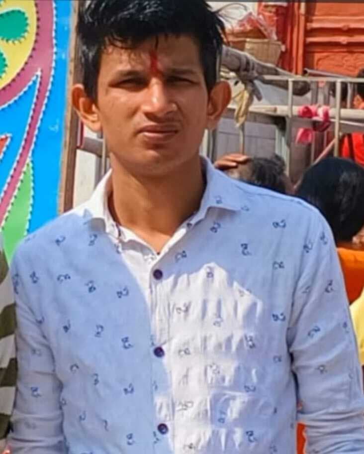 कुएं में फंदे से लटका मिला युवक का शव, सुसाइड नोट बरामद