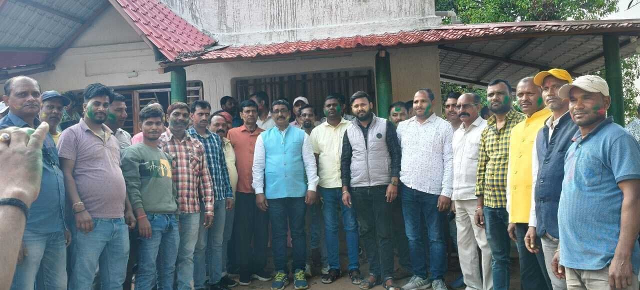 यादव समाज का होली मिलन समारोह संपन्न