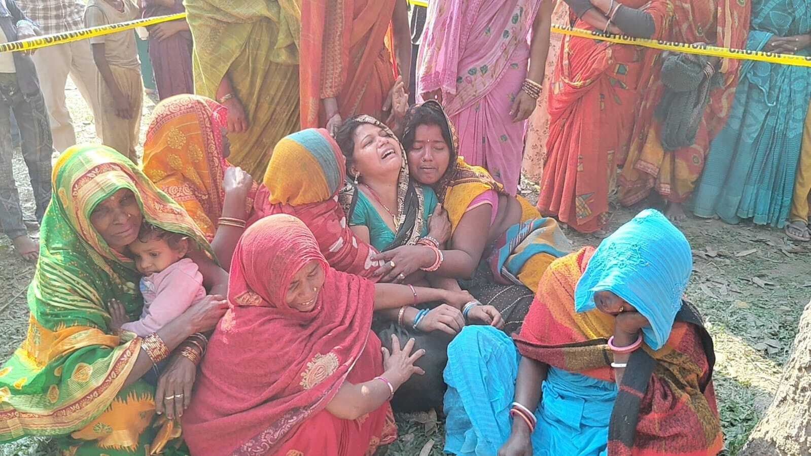 पेड़ में फांसी के फंदा से लटका मिला युवक का शव