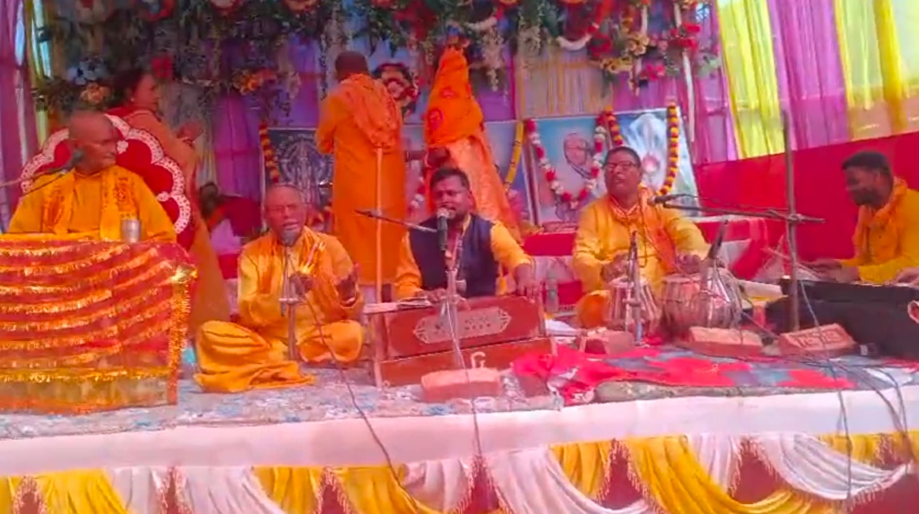 बलुआ बैरगाछी में दो दिवसीय गायत्री महायज्ञ का शुभारंभ