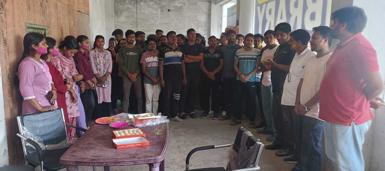 जीवन में खुशी व सकारात्मक का प्रतीक है रंगों का त्यौहार होली