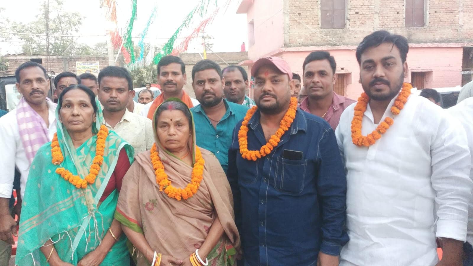 मानसी में 11 लाख 47 हजार की लागत से बनी सड़क का मुख्य पार्षद प्रभा देवी ने किया उदघाटन