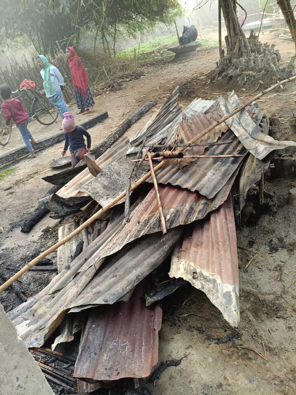 अगलगी में दो घर जले, नकद 50 हजार समेत लाखों की क्षति