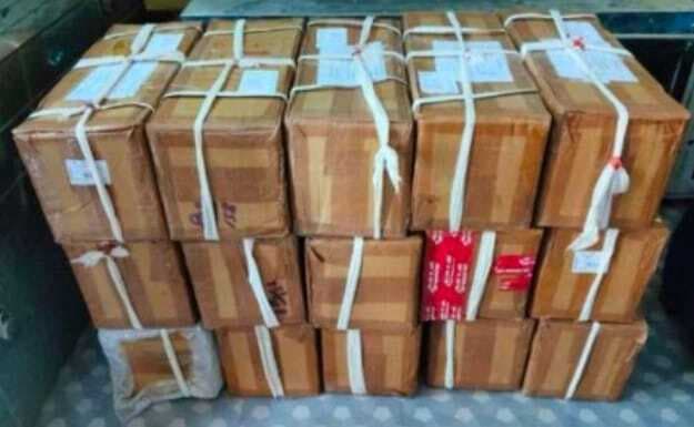कूरियर से 180 लीटर प्रतिबंधित कफ सिरप बरामद, मामला दर्ज
