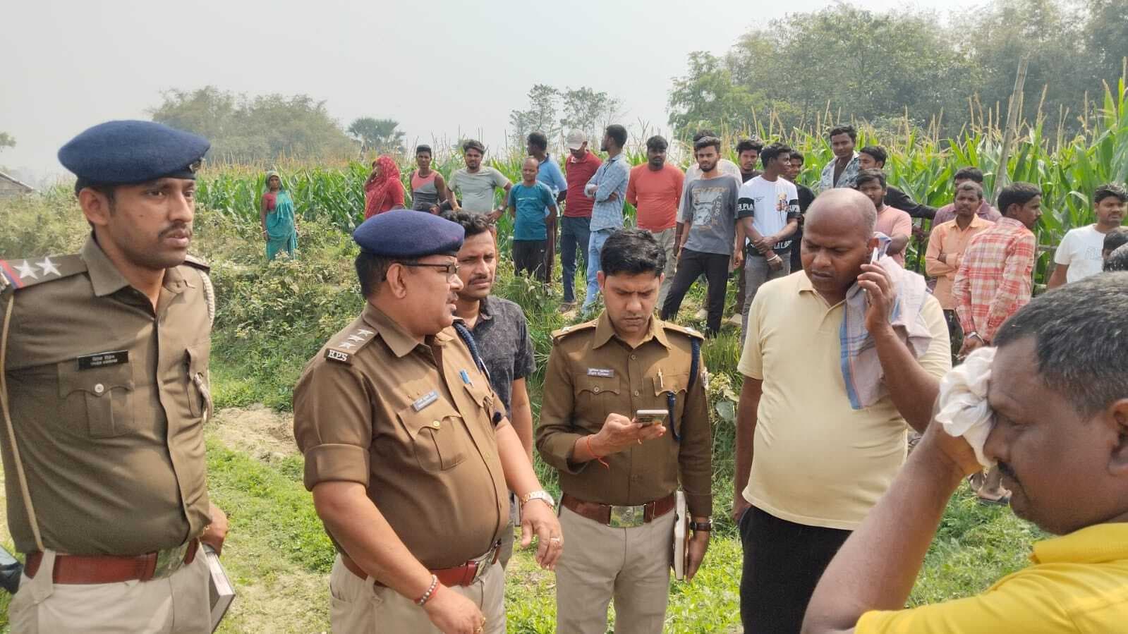 मकई खेत में मिला युवक का शव, सोशल मीडिया से हुई पहचान