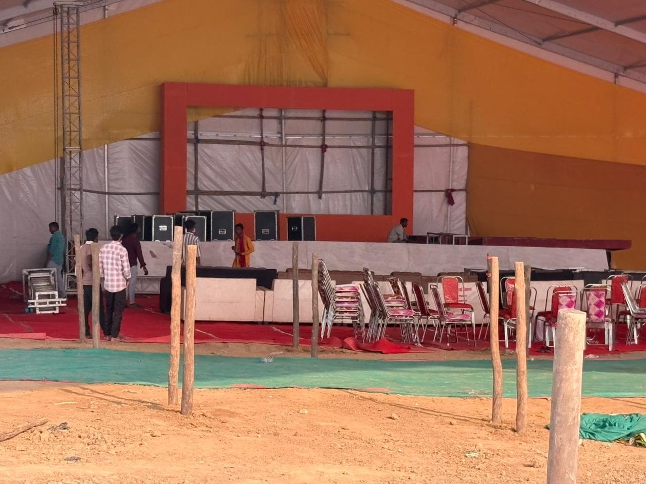 तुतला भवानी महोत्सव में भोजपुरी कलाकारों की प्रस्तुति आज