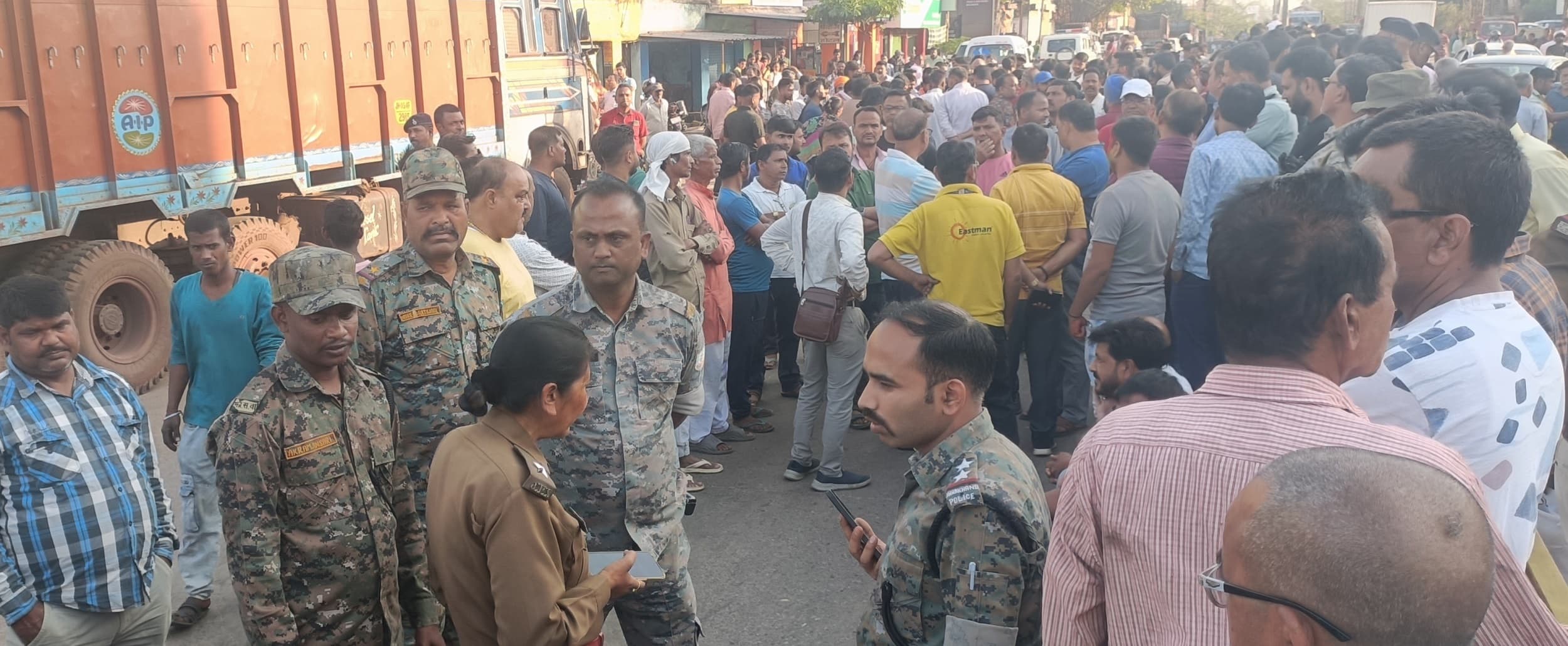 Bokaro News : चास में लापता बिल्डर का शव पानी टंकी में मिला, लोगों ने जाम किया हाइवे