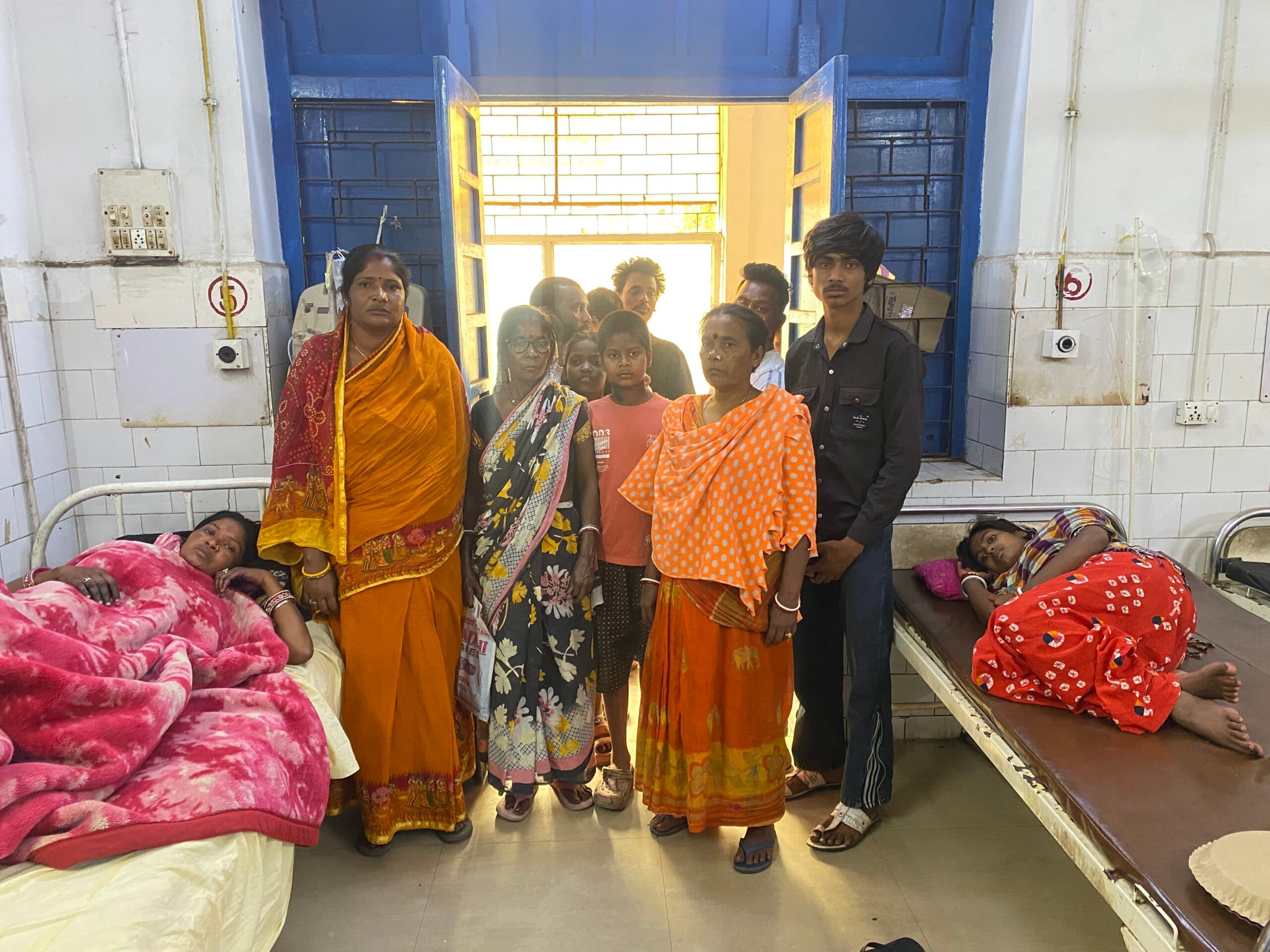 Giridih News :बाइक पकड़ने पर पब्लिक-पुलिस में विवाद, हंगामा, हल्का लाठीचार्ज