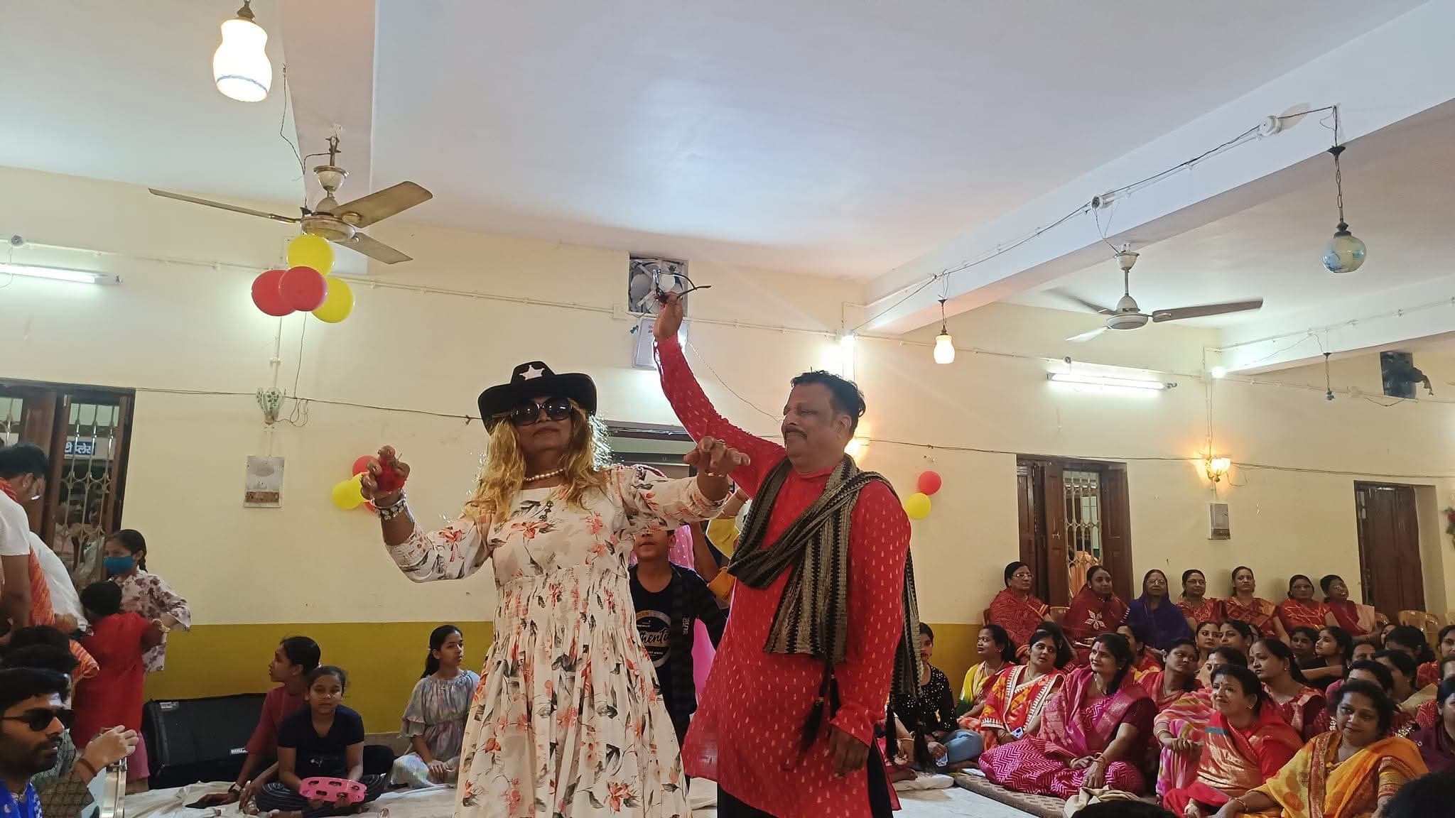 ‘चढ़ी गोरड़ी महला उपर सुखावे कैश रे, कह दीज्यो बालम ने काग्या गोरी रो संदेश रे…!