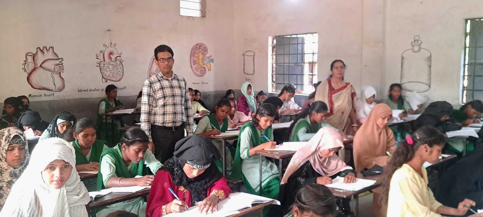 केंद्रों पर कड़ी निगरानी में हुई 9वीं बोर्ड की परीक्षा