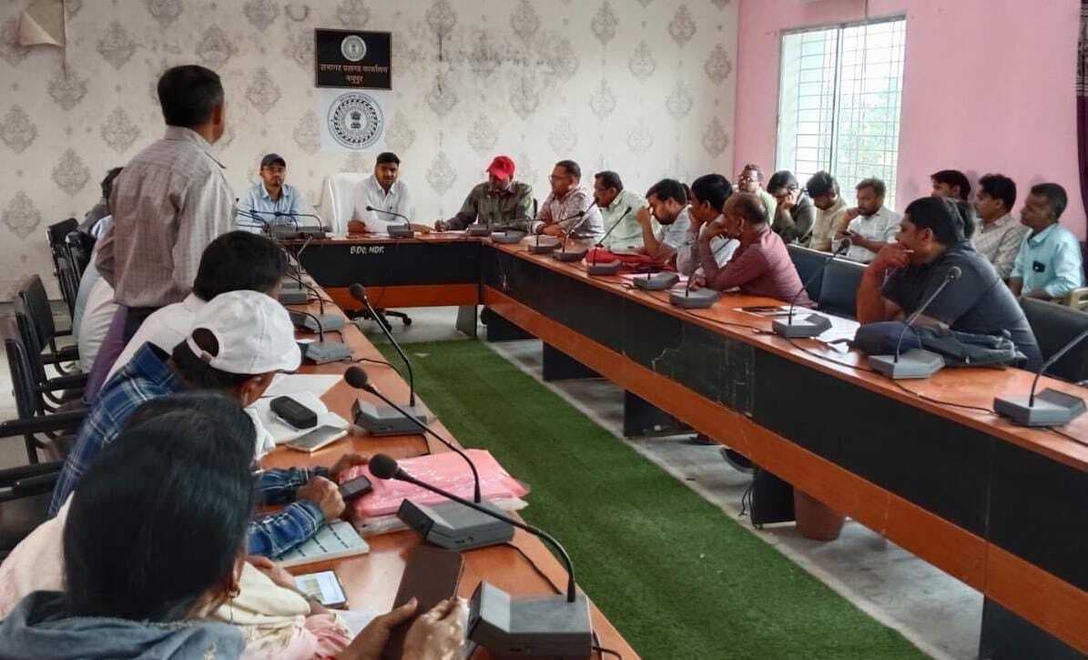 मनरेगा मजदूरों का शत प्रतिशत करायें इ-केवाइसी : बीडीओ