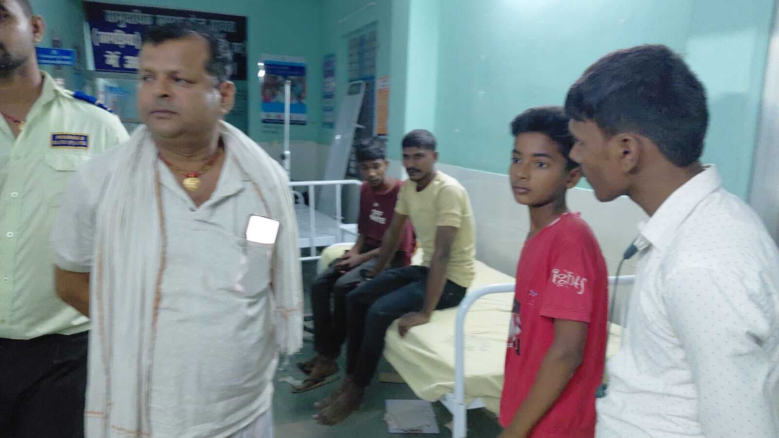 रास्ते के विवाद में हुई मारपीट, चार घायल