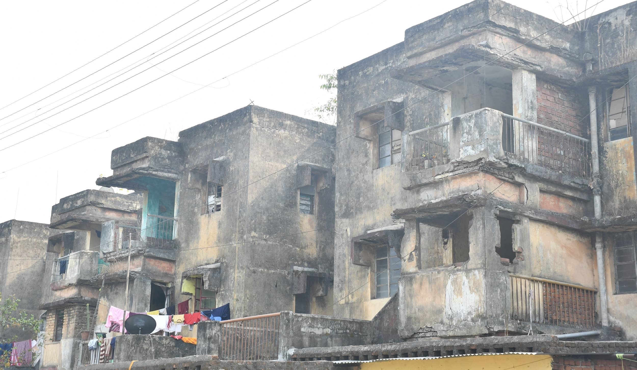 Bokaro News : बीएसएल : 149 ब्लॉक के 750 क्वार्टर जर्जर, कभी भी हो सकता है हादसा